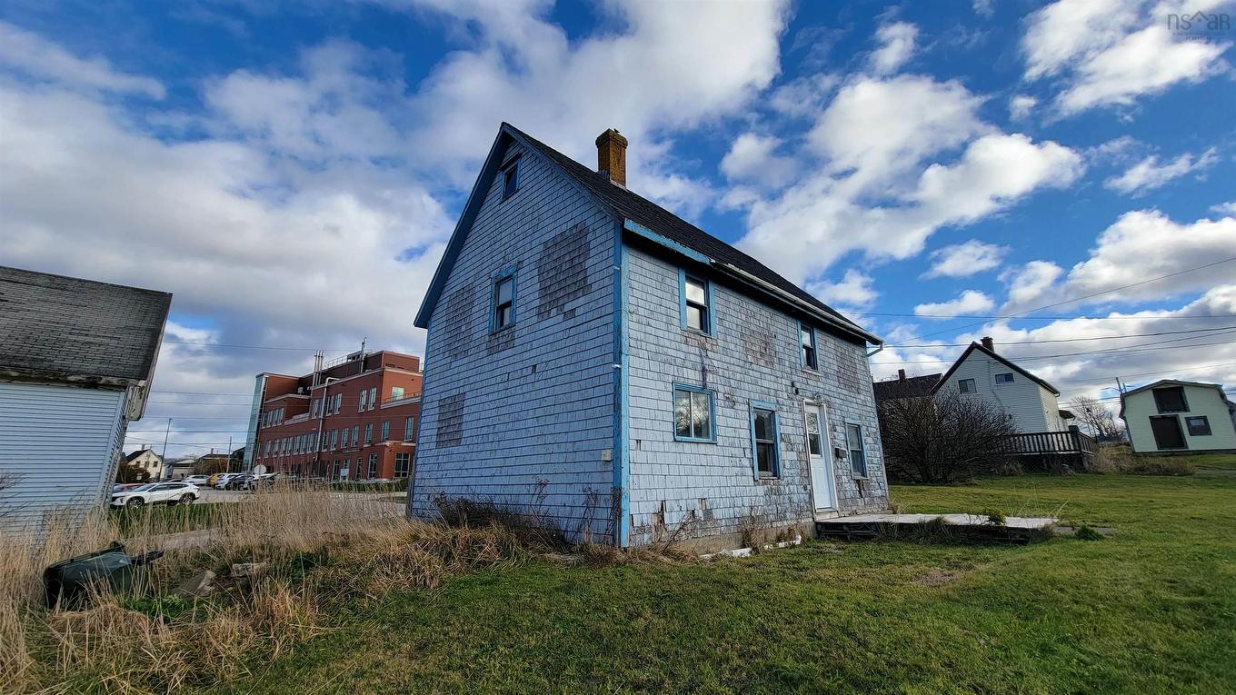 10 Porters Lane, Yarmouth, NS