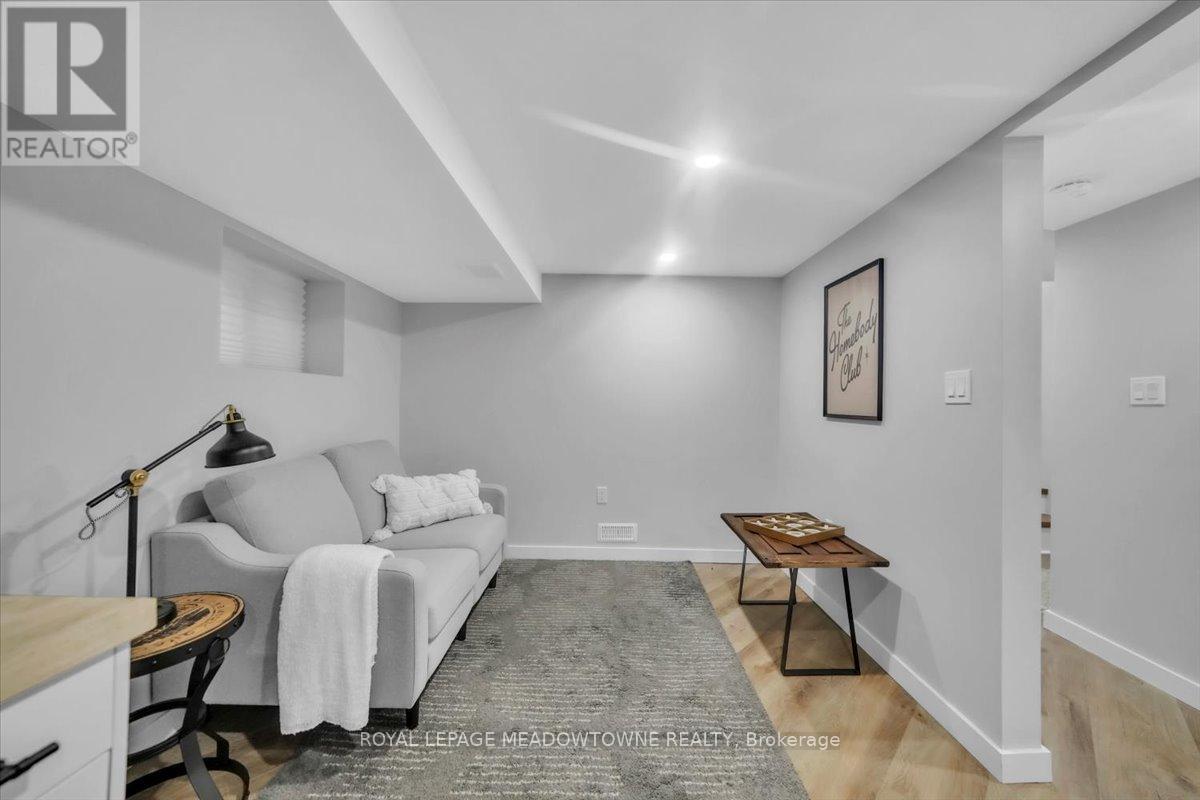 80 Mcanulty Boulevard, Hamilton, ON - Indoor