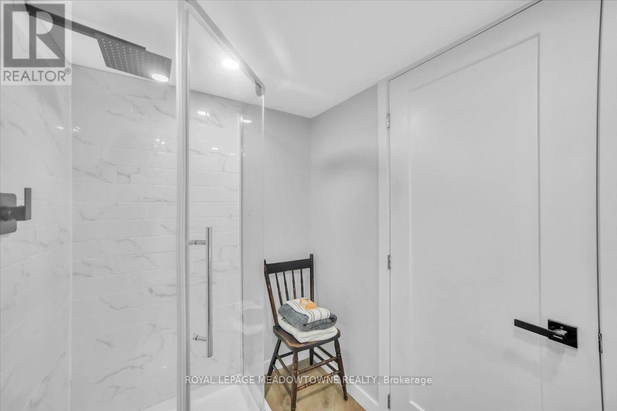 80 Mcanulty Boulevard, Hamilton, ON - Indoor Photo Showing Bathroom