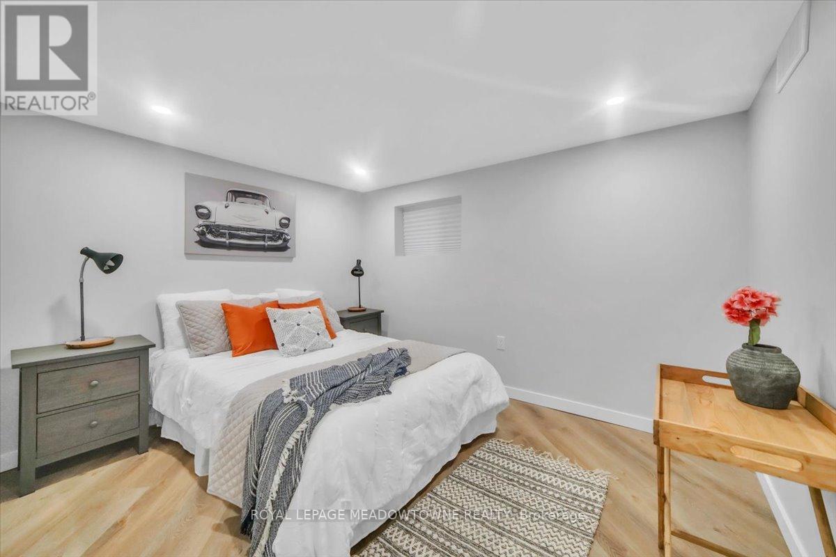 80 Mcanulty Boulevard, Hamilton, ON - Indoor Photo Showing Bedroom