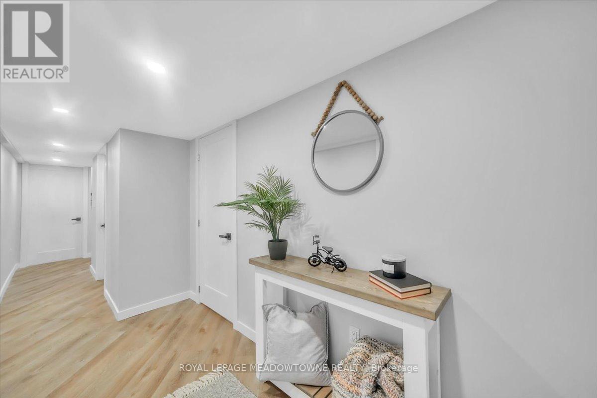 80 Mcanulty Boulevard, Hamilton, ON - Indoor Photo Showing Other Room