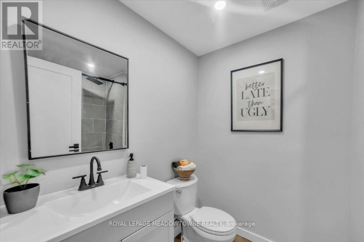 80 Mcanulty Boulevard, Hamilton, ON - Indoor Photo Showing Bathroom