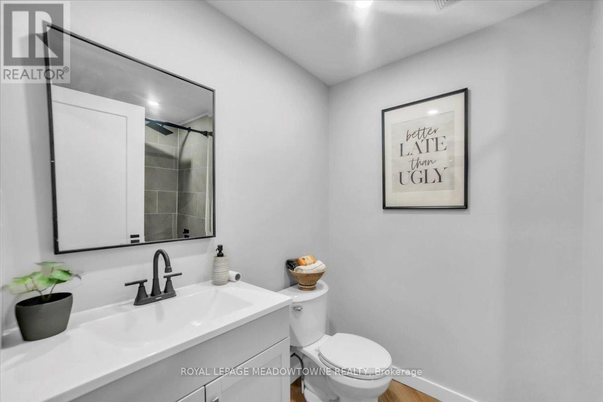 80 Mcanulty Boulevard, Hamilton, ON - Indoor Photo Showing Bathroom