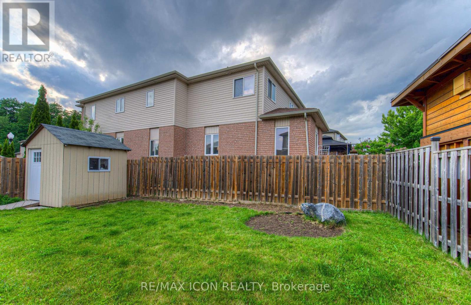 139 Pebblecreek Drive, Kitchener, ON - Outdoor