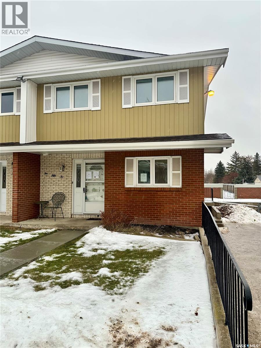 252 Plainsview Drive, Regina, SK - Outdoor