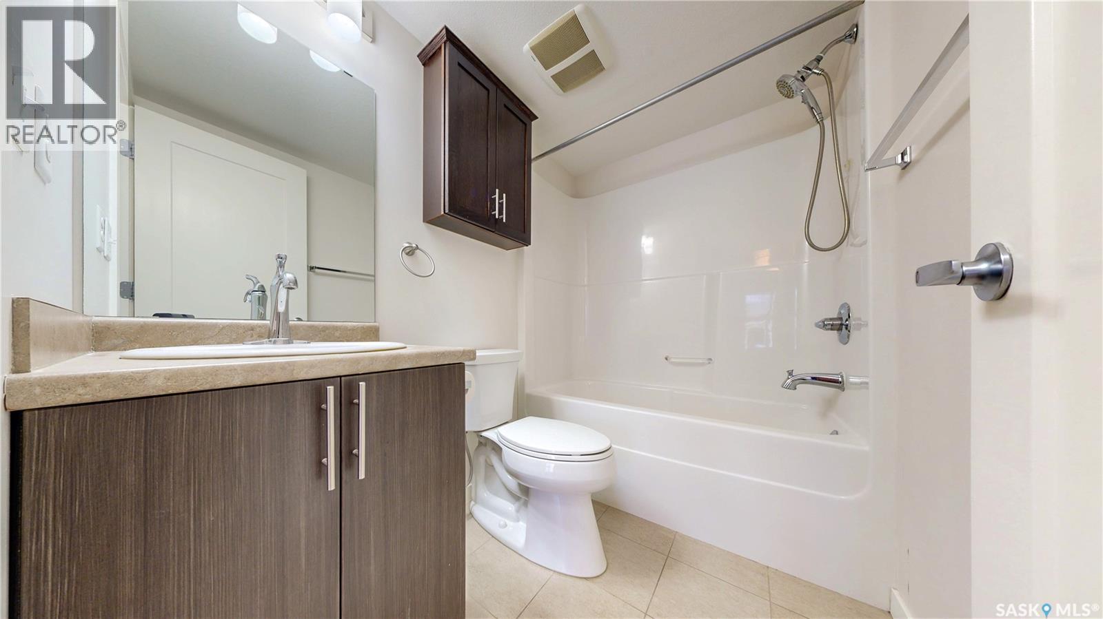 2115 5500 Mitchinson Way, Regina, SK - Indoor Photo Showing Bathroom