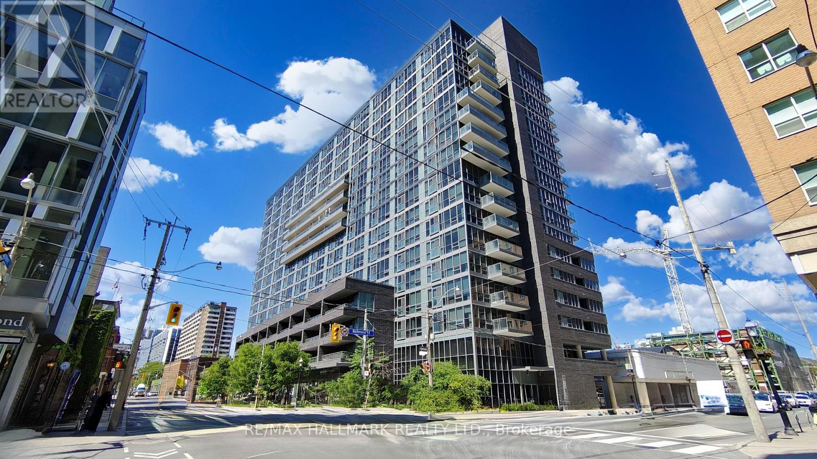 605 - 320 Richmond Street E, Toronto, ON - Outdoor With Balcony