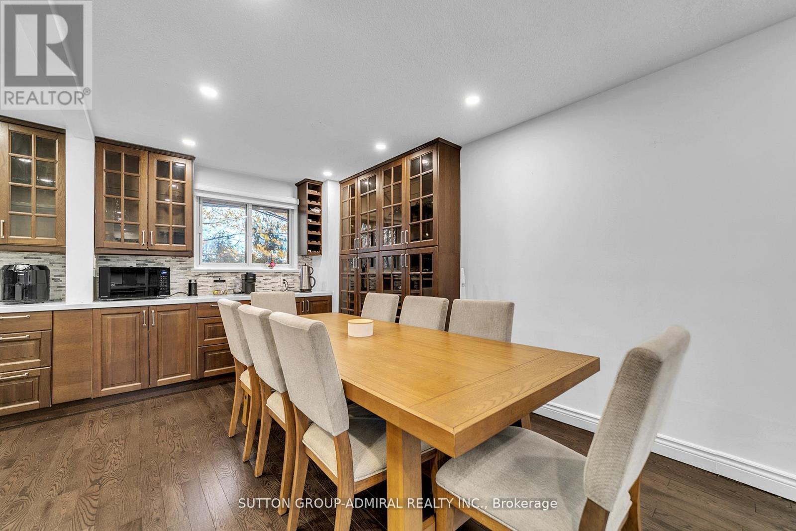 40 Stately Way, Markham, ON - Indoor Photo Showing Dining Room
