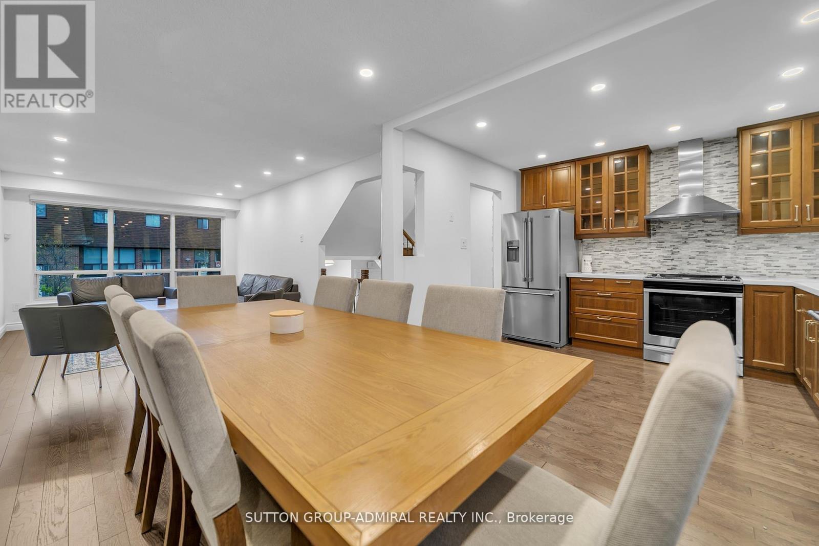 40 Stately Way, Markham, ON - Indoor Photo Showing Other Room