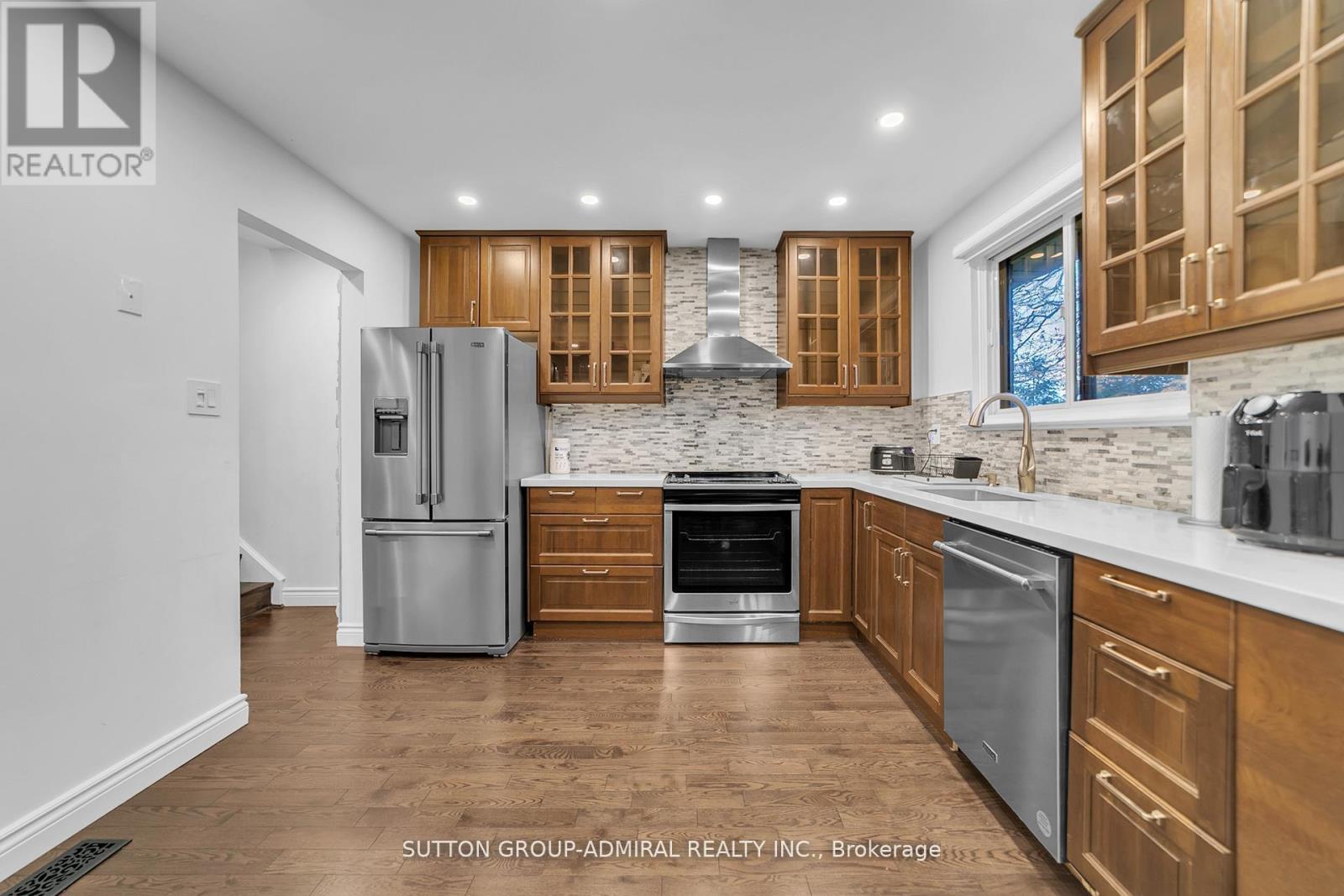 40 Stately Way, Markham, ON - Indoor Photo Showing Kitchen