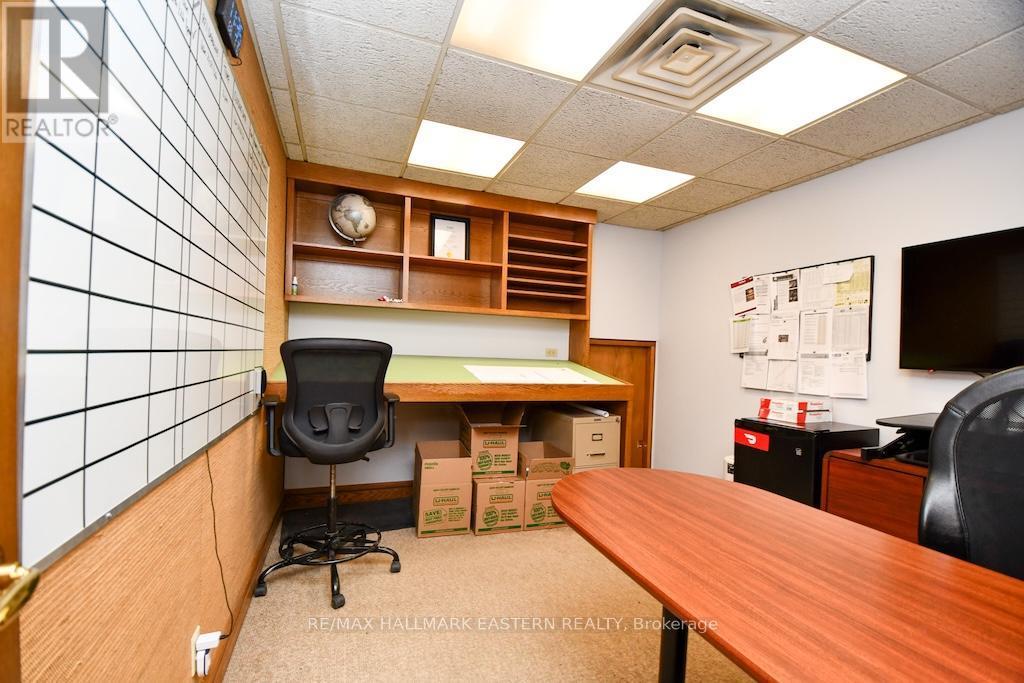 Office D - 1970 Brown Line, Cavan Monaghan (Cavan-Monaghan), ON