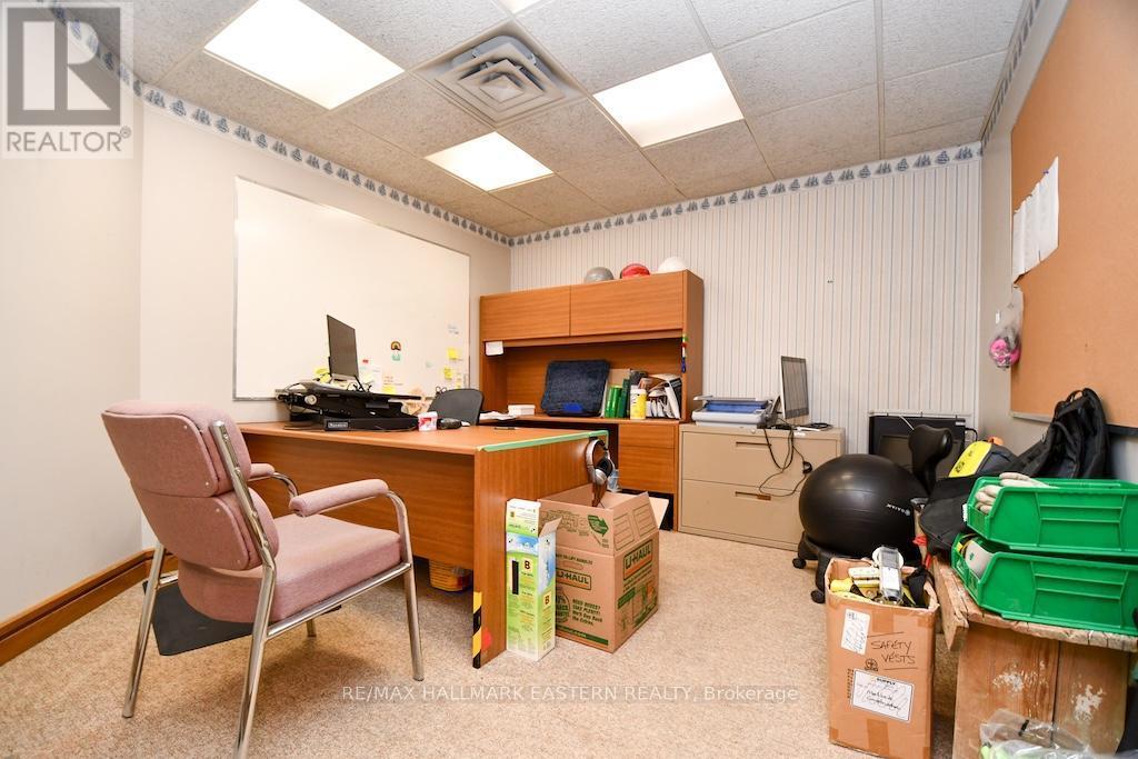 Office E - 1970 Brown Line, Cavan Monaghan (Cavan-Monaghan), ON
