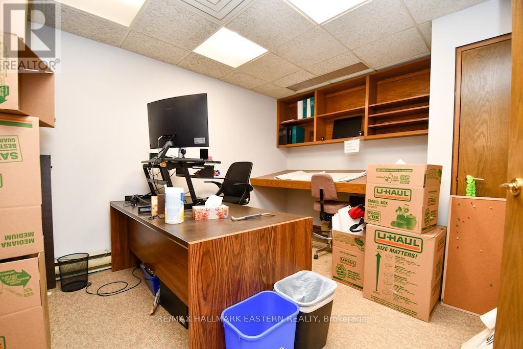 Office F - 1970 Brown Line, Cavan Monaghan (Cavan-Monaghan), ON