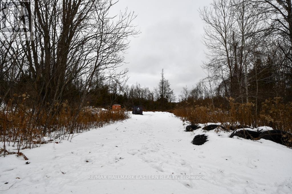 Entrance - 1970 Brown Line, Cavan Monaghan (Cavan-Monaghan), ON