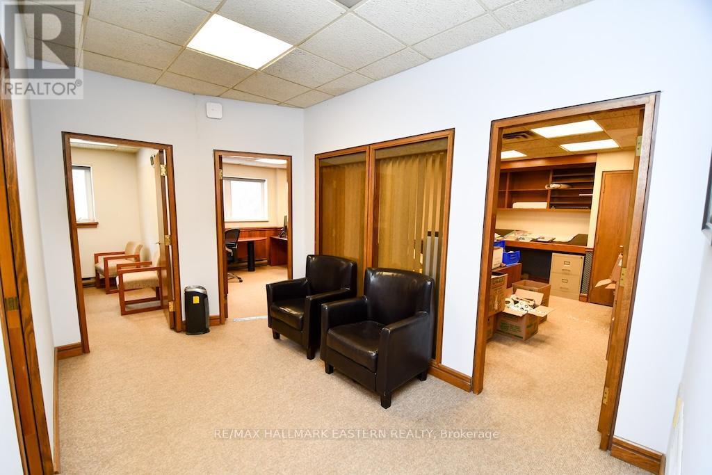 Reception Area - 1970 Brown Line, Cavan Monaghan (Cavan-Monaghan), ON