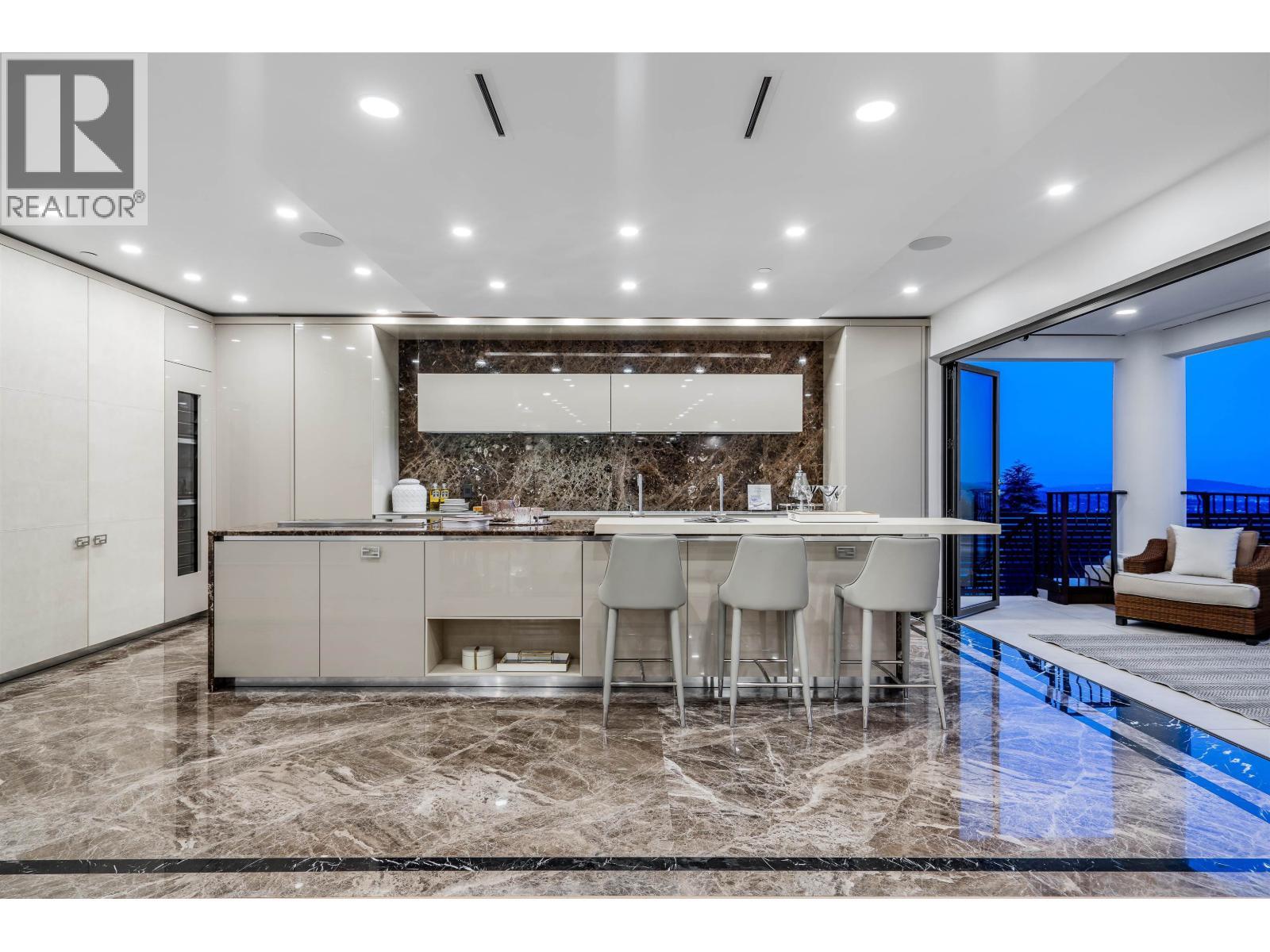 1123 Crestline Road, West Vancouver, BC - Indoor