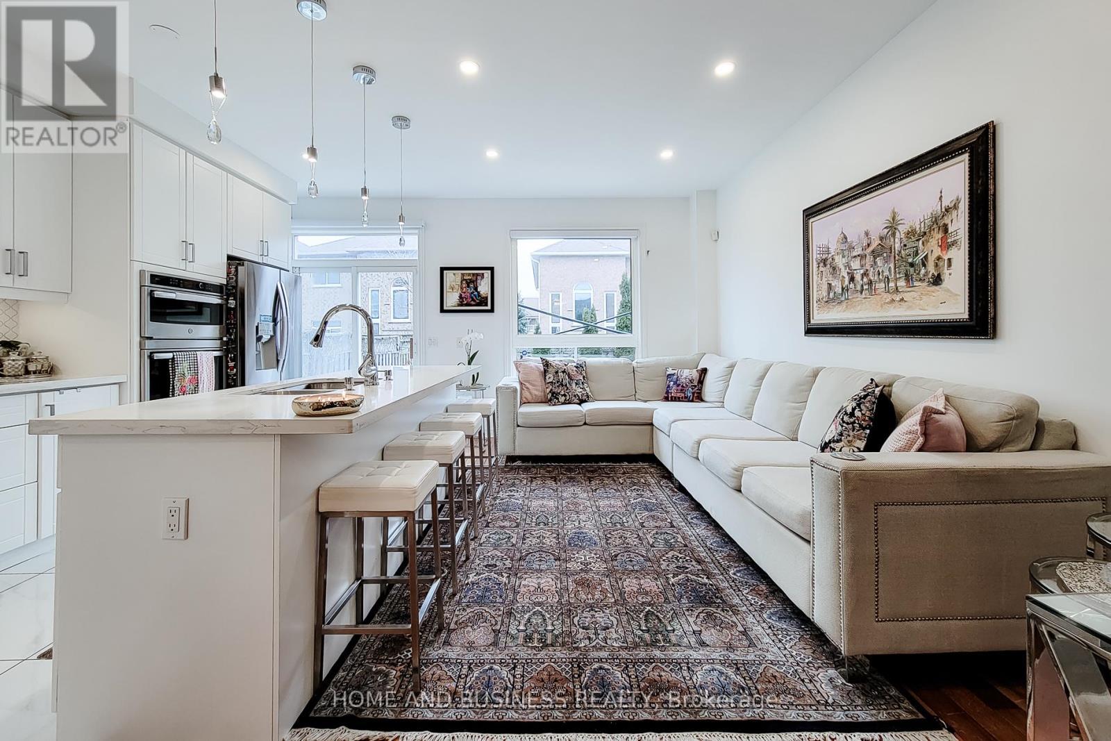 5680 Longboat Avenue, Mississauga, ON - Indoor