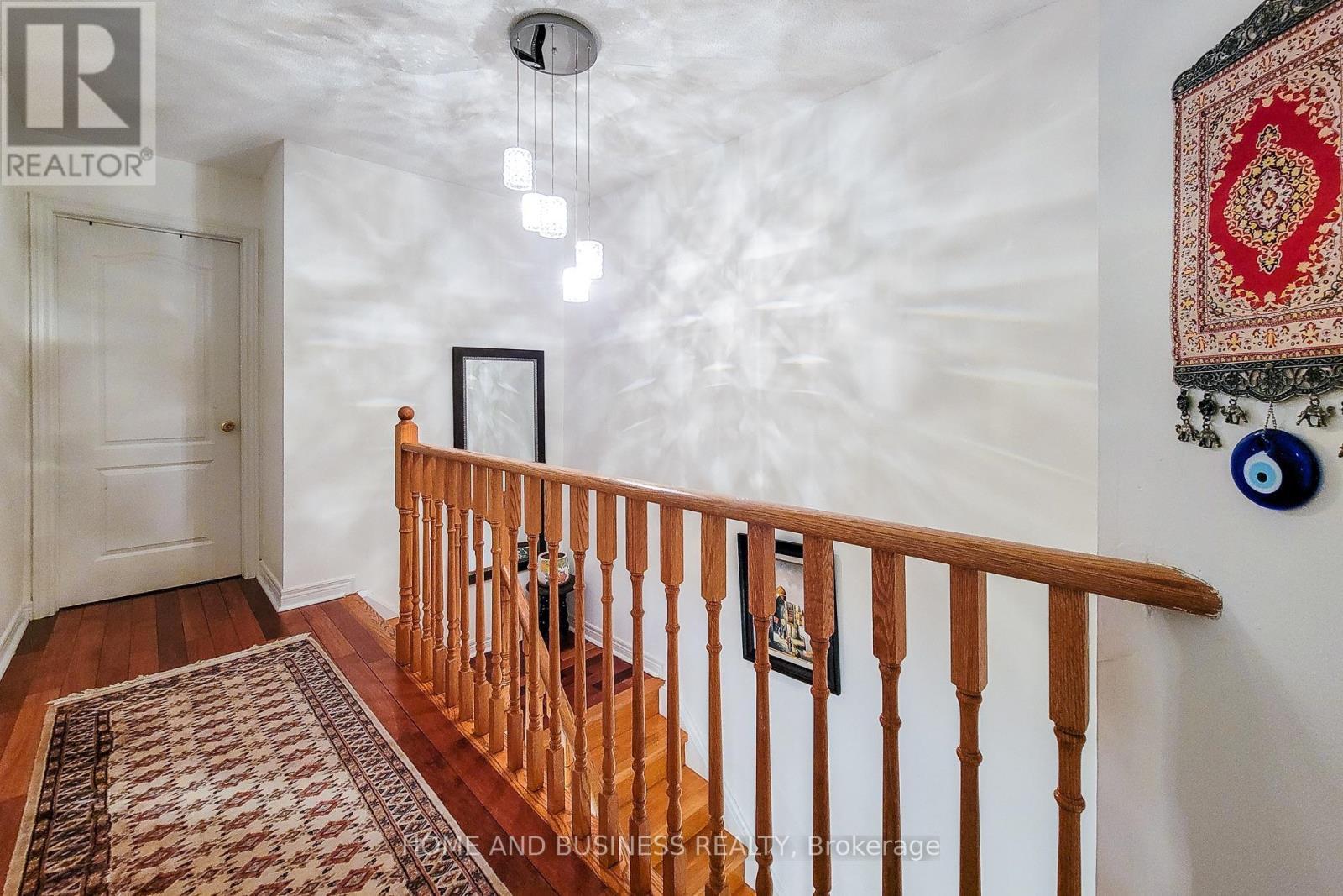 5680 Longboat Avenue, Mississauga, ON - Indoor Photo Showing Other Room