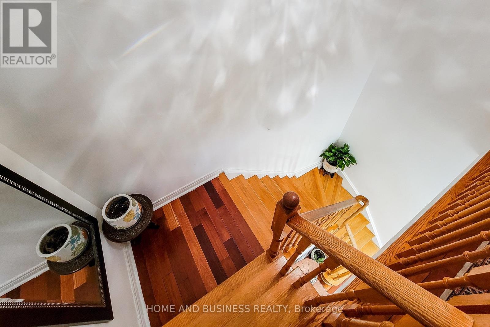 5680 Longboat Avenue, Mississauga, ON - Indoor Photo Showing Other Room