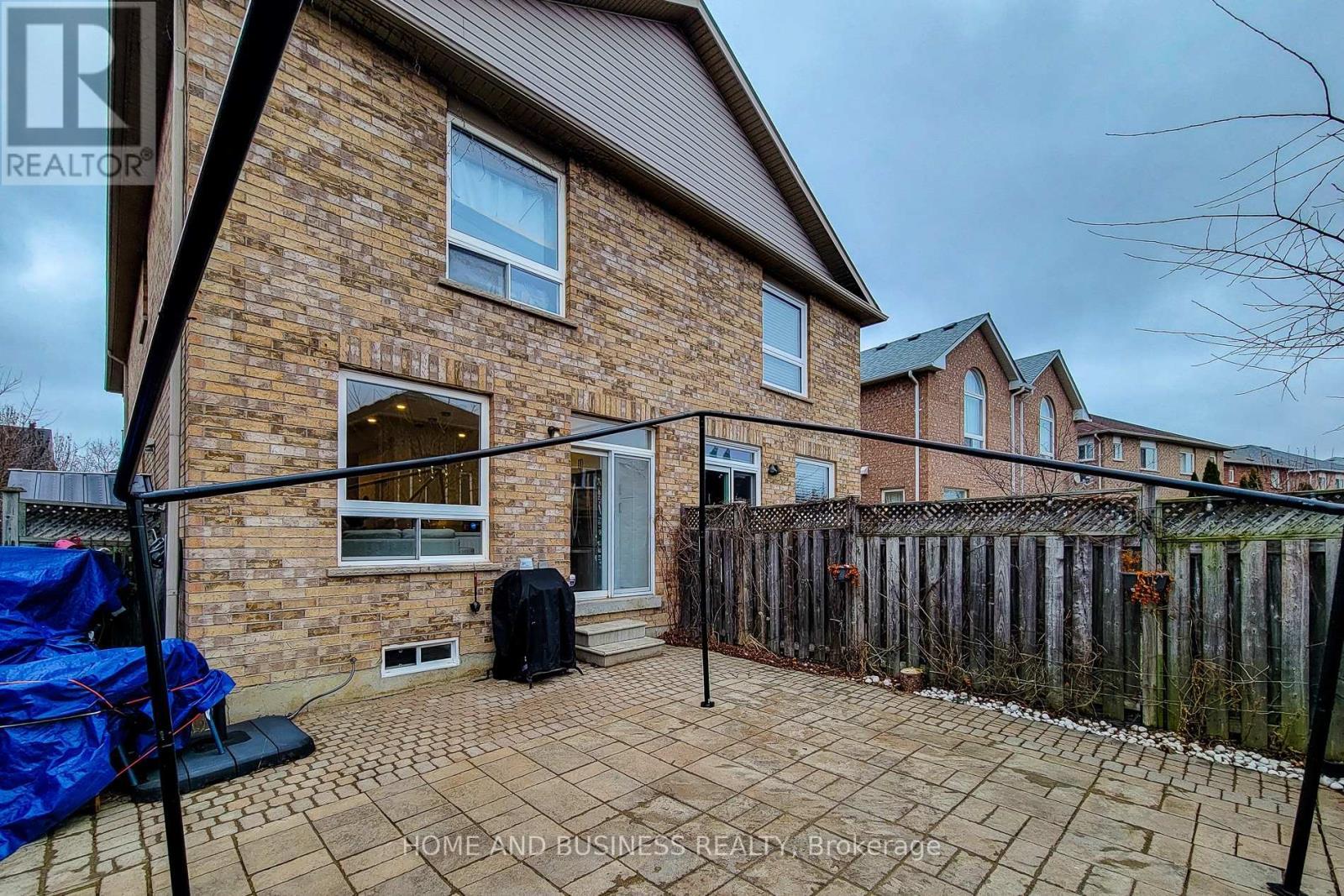 5680 Longboat Avenue, Mississauga, ON - Outdoor With Exterior