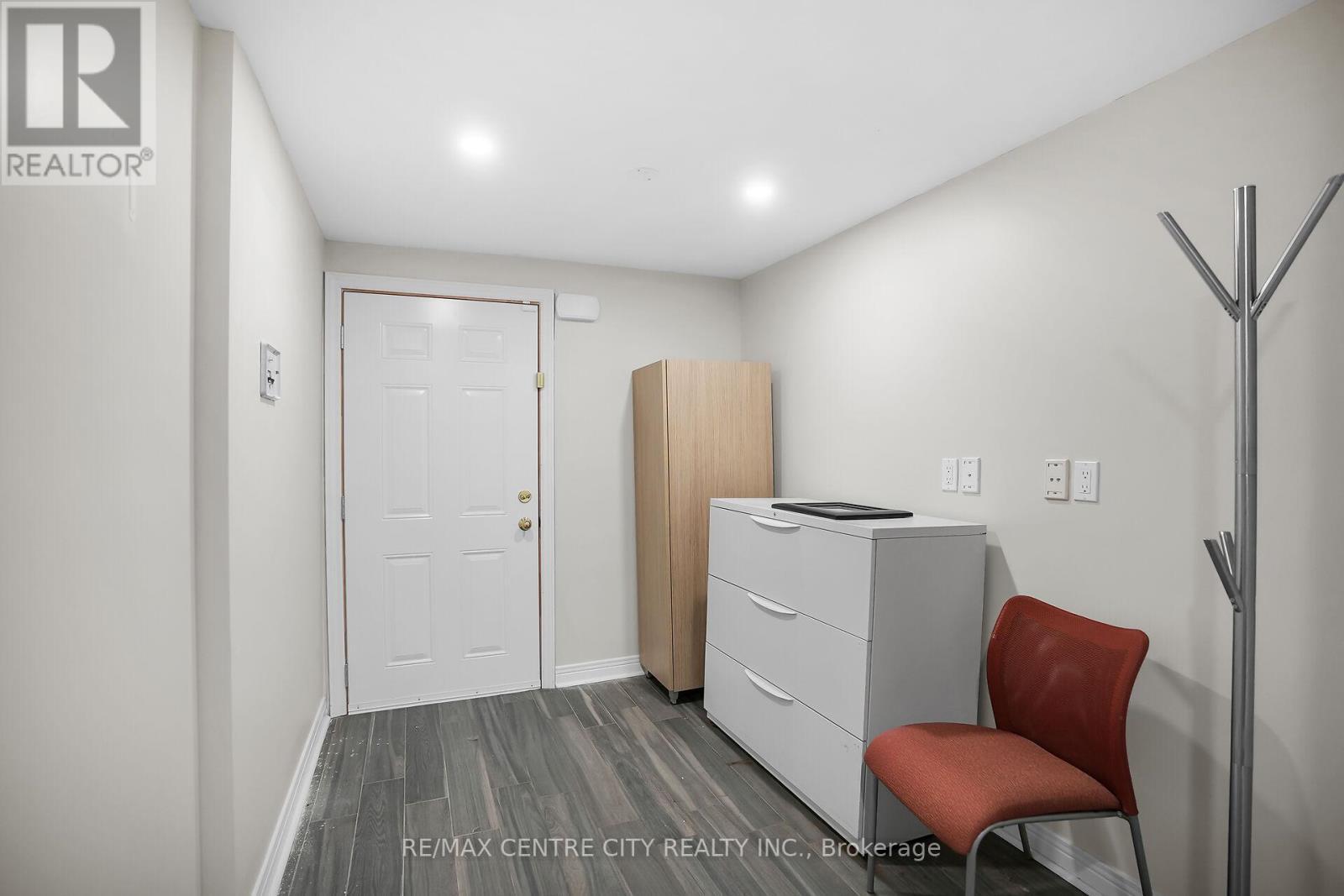 302 Wellington Road, London South (South H), ON