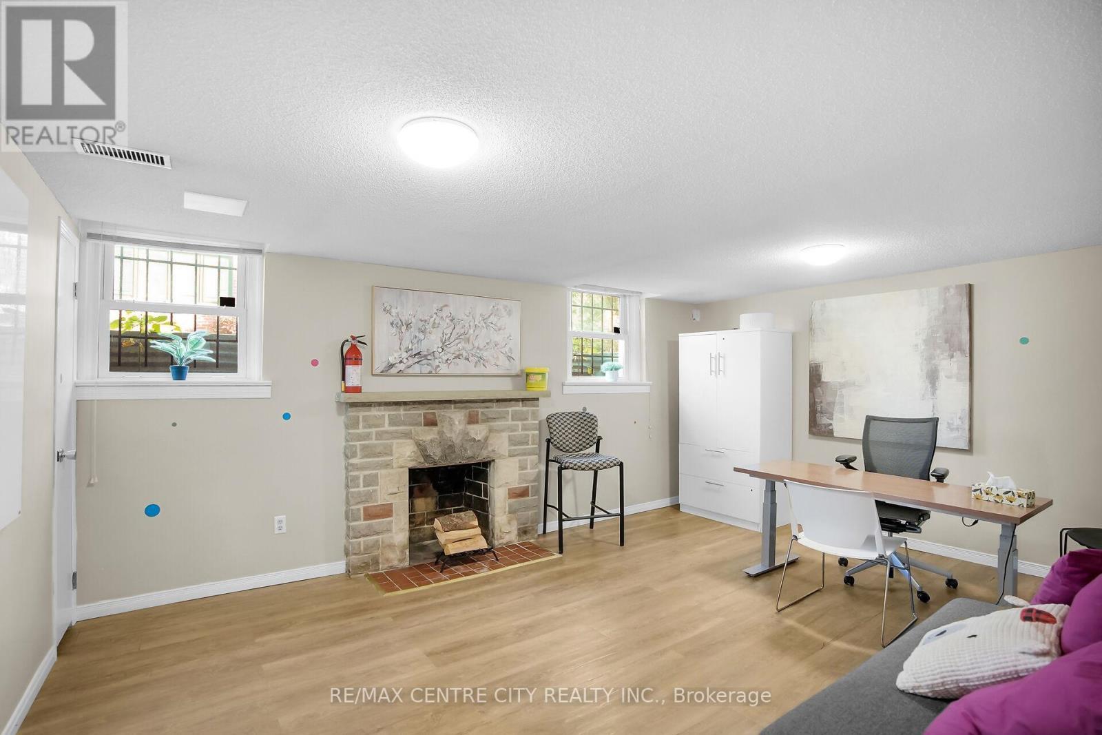 302 Wellington Road, London South (South H), ON