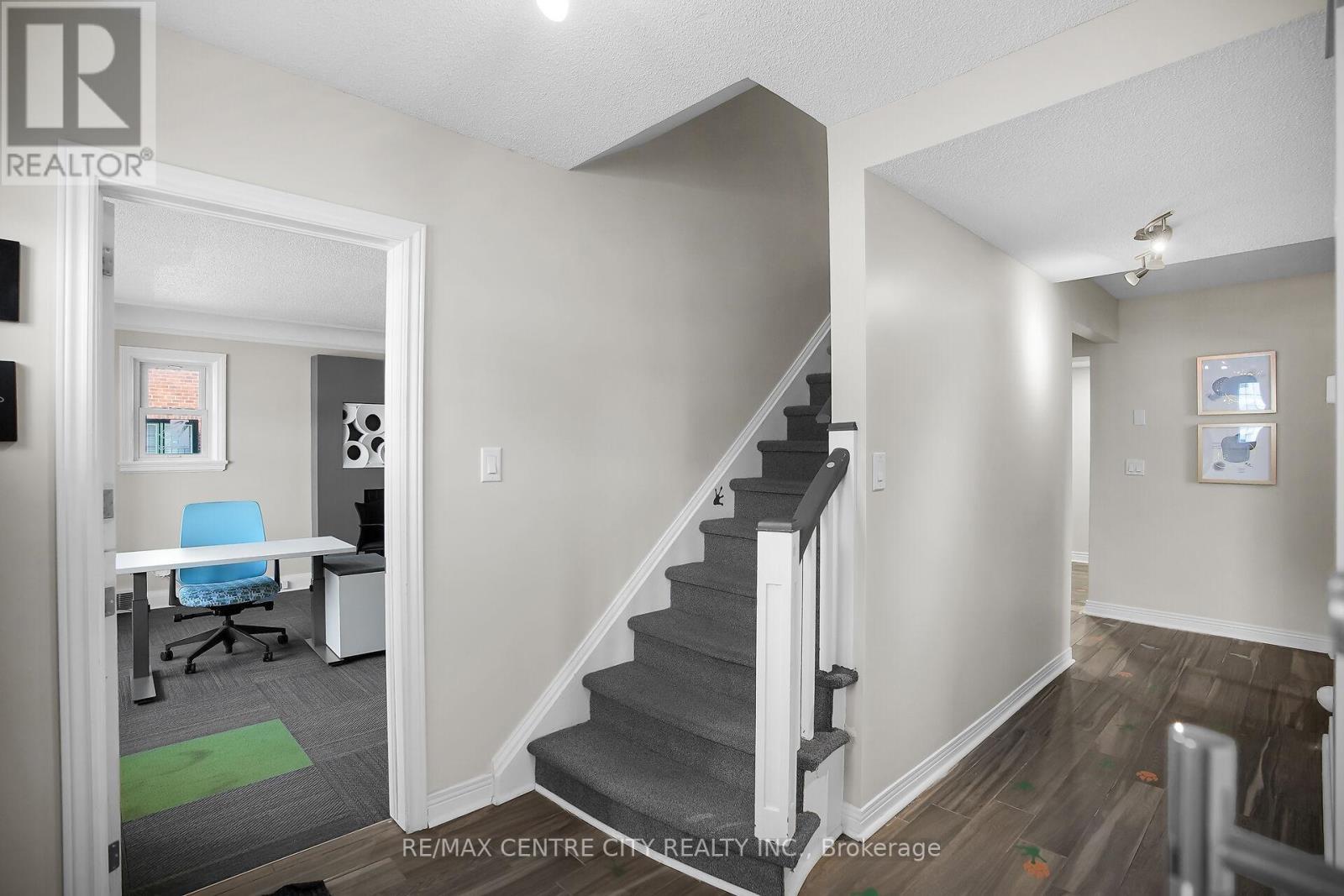 302 Wellington Road, London South (South H), ON