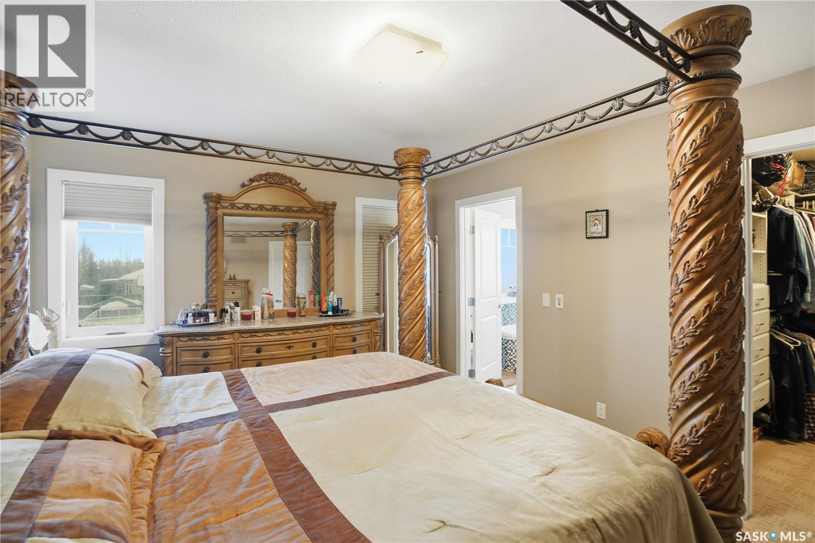 215 Beechwood Crescent, Saskatoon, SK - Indoor Photo Showing Bedroom