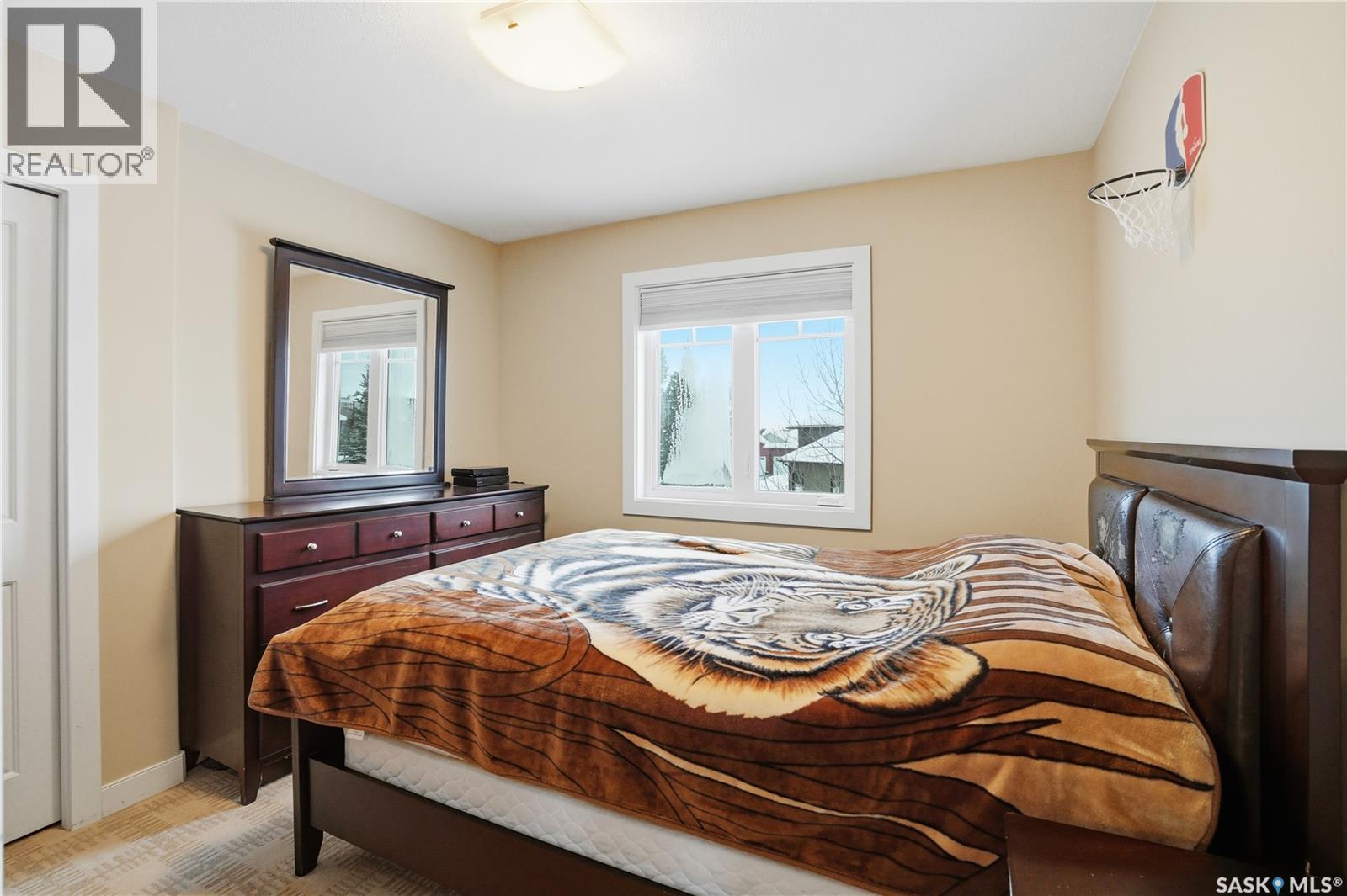 215 Beechwood Crescent, Saskatoon, SK - Indoor Photo Showing Bedroom