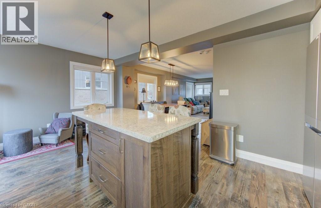 31 Eliza Avenue, Kitchener, ON - Indoor Photo Showing Kitchen