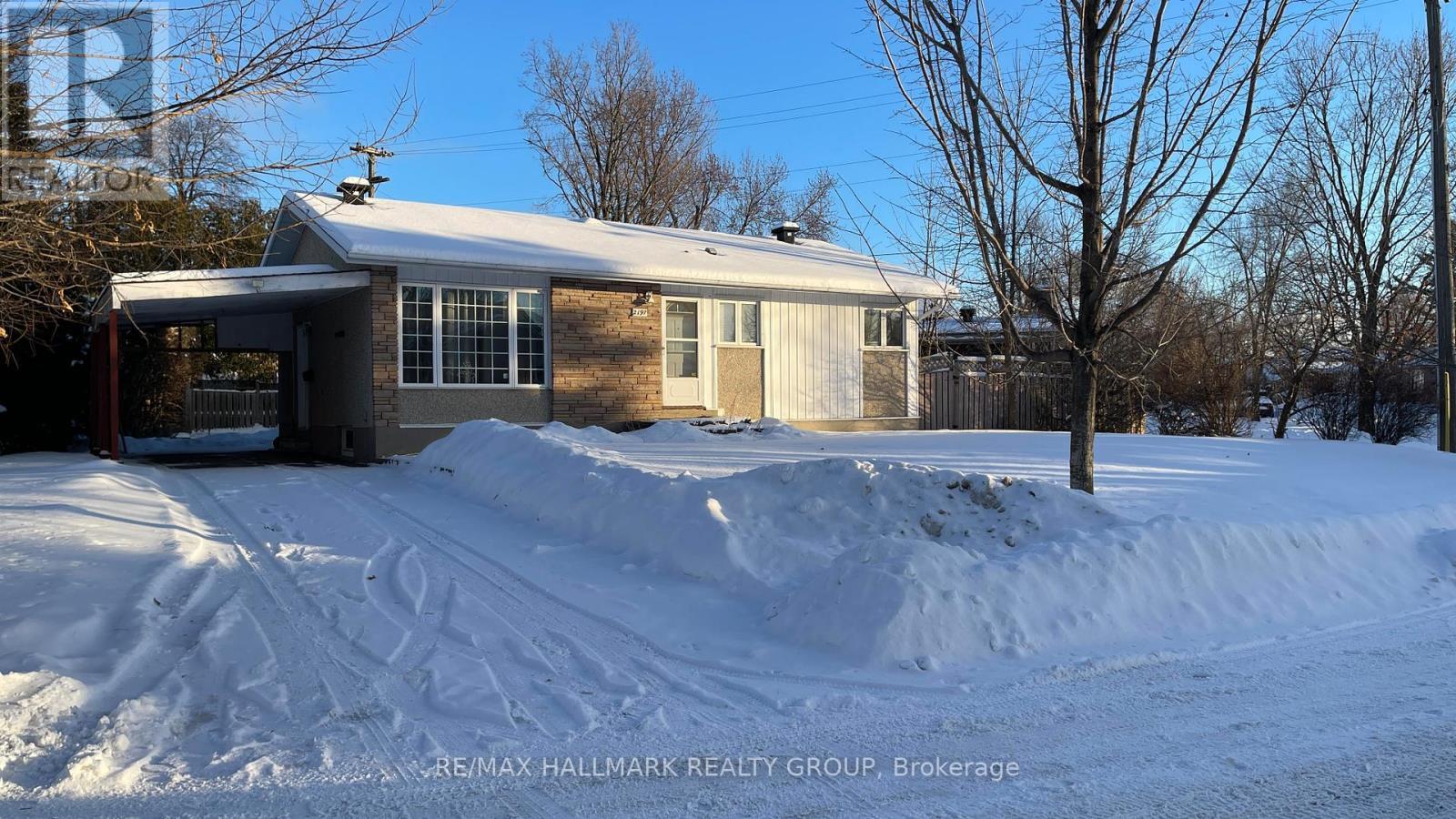 2197 Urbandale Drive, Ottawa, ON - Outdoor