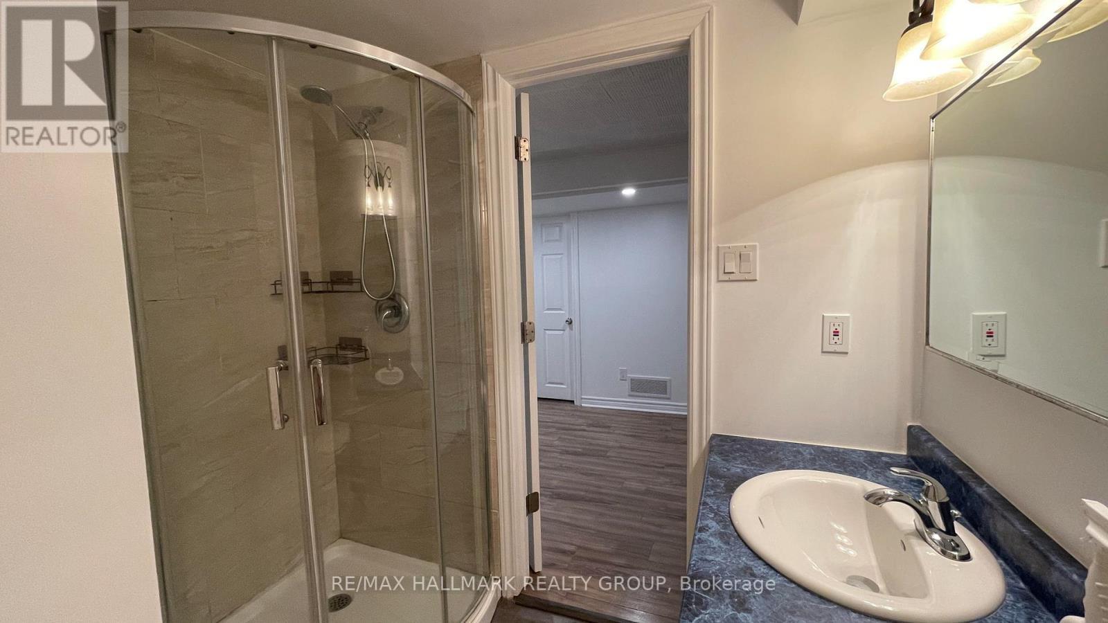 2197 Urbandale Drive, Ottawa, ON - Indoor Photo Showing Bathroom