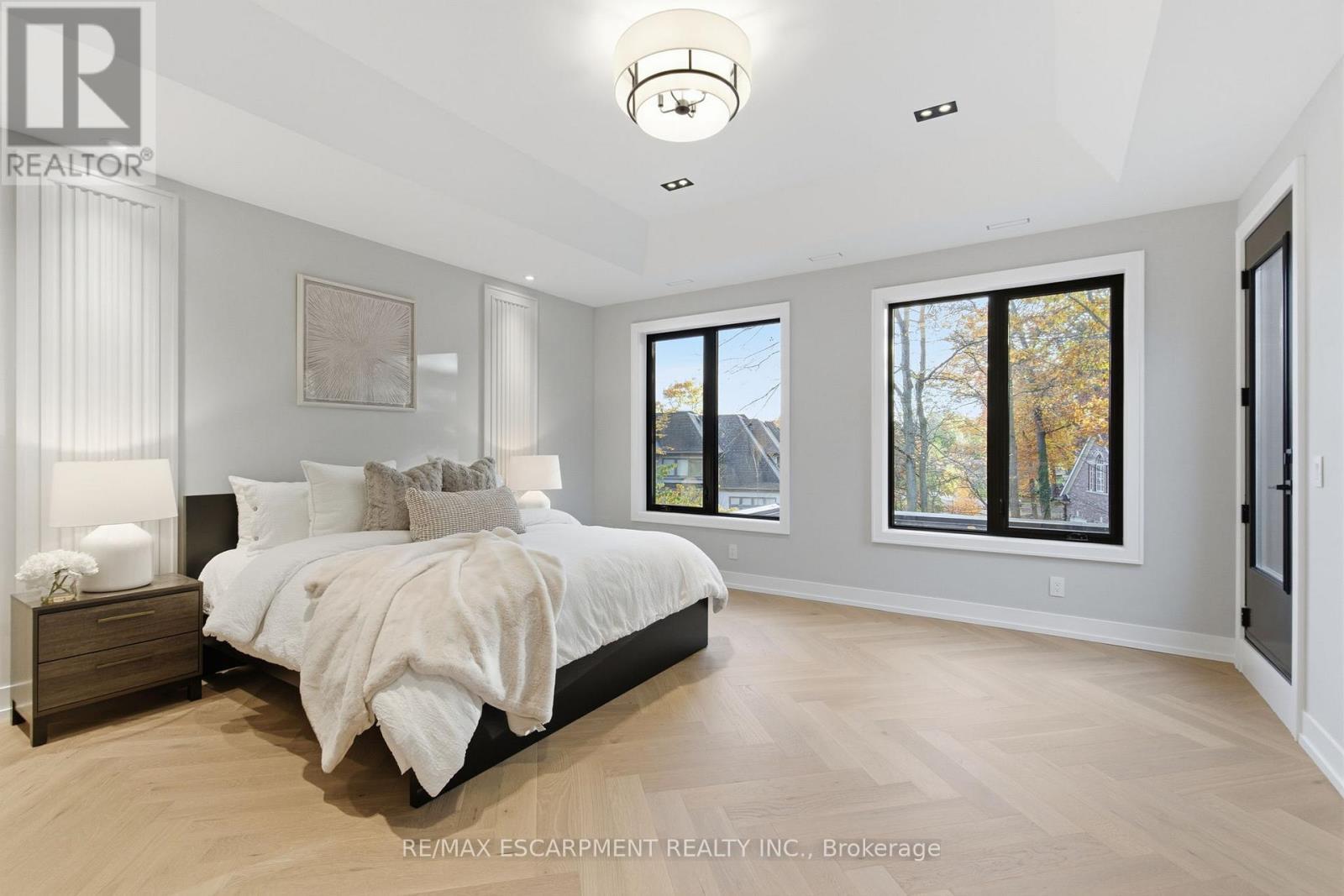 1380 Birchwood Heights Drive, Mississauga, ON - Indoor Photo Showing Bedroom
