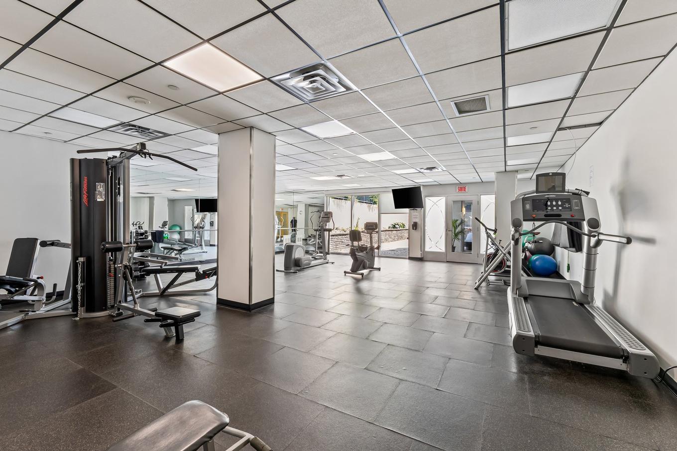 Exercise room - 503-2380 Av. Pierre-Dupuy, Montréal (Ville-Marie), QC - Indoor Photo Showing Gym Room