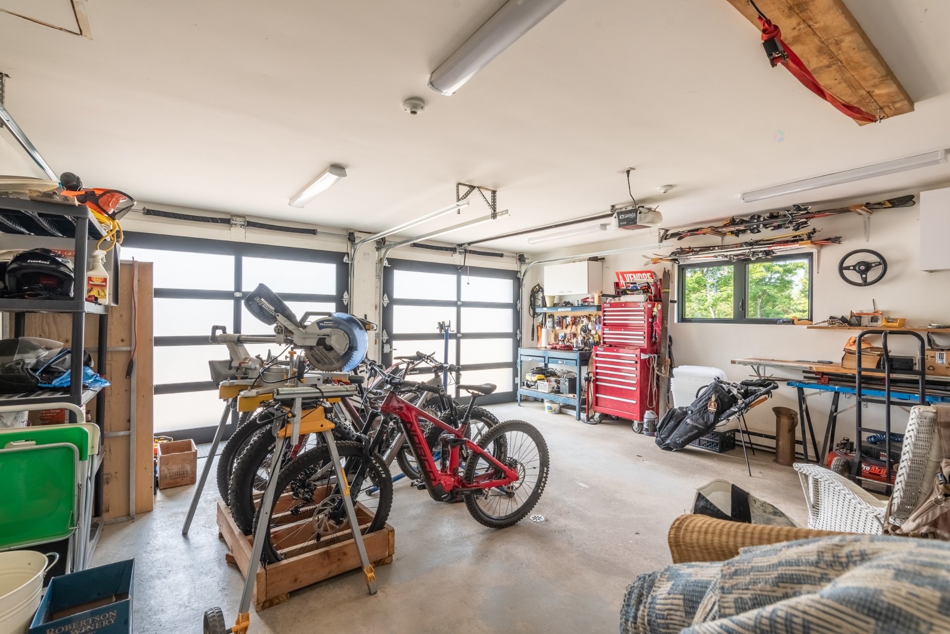 Barn - 480 Ch. De La Station, La Conception, QC - Indoor Photo Showing Garage