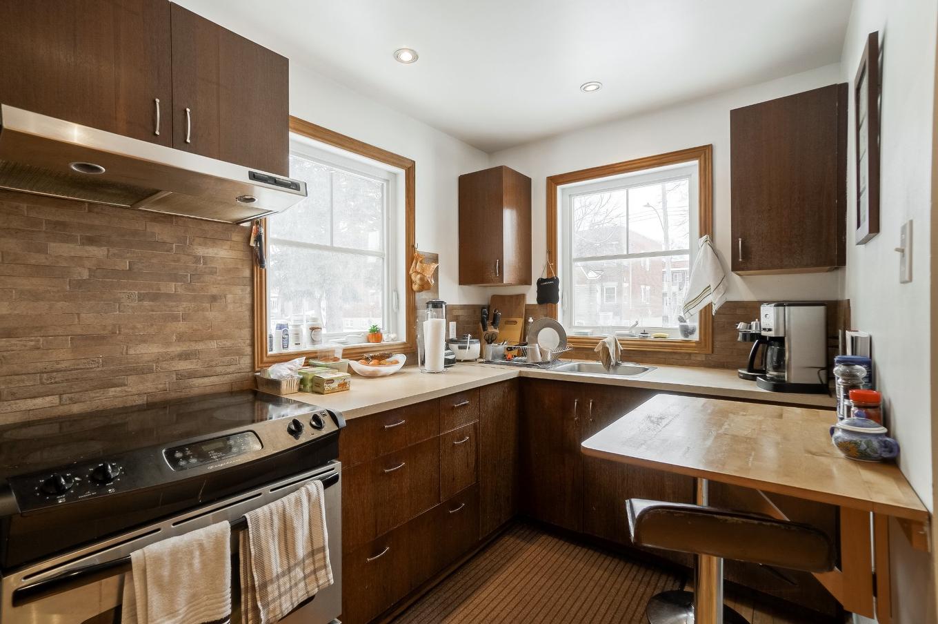 Cuisine - 5325 Av. Doherty, Montréal (Côte-Des-Neiges/Notre-Dame-De-Grâce), QC - Indoor Photo Showing Kitchen