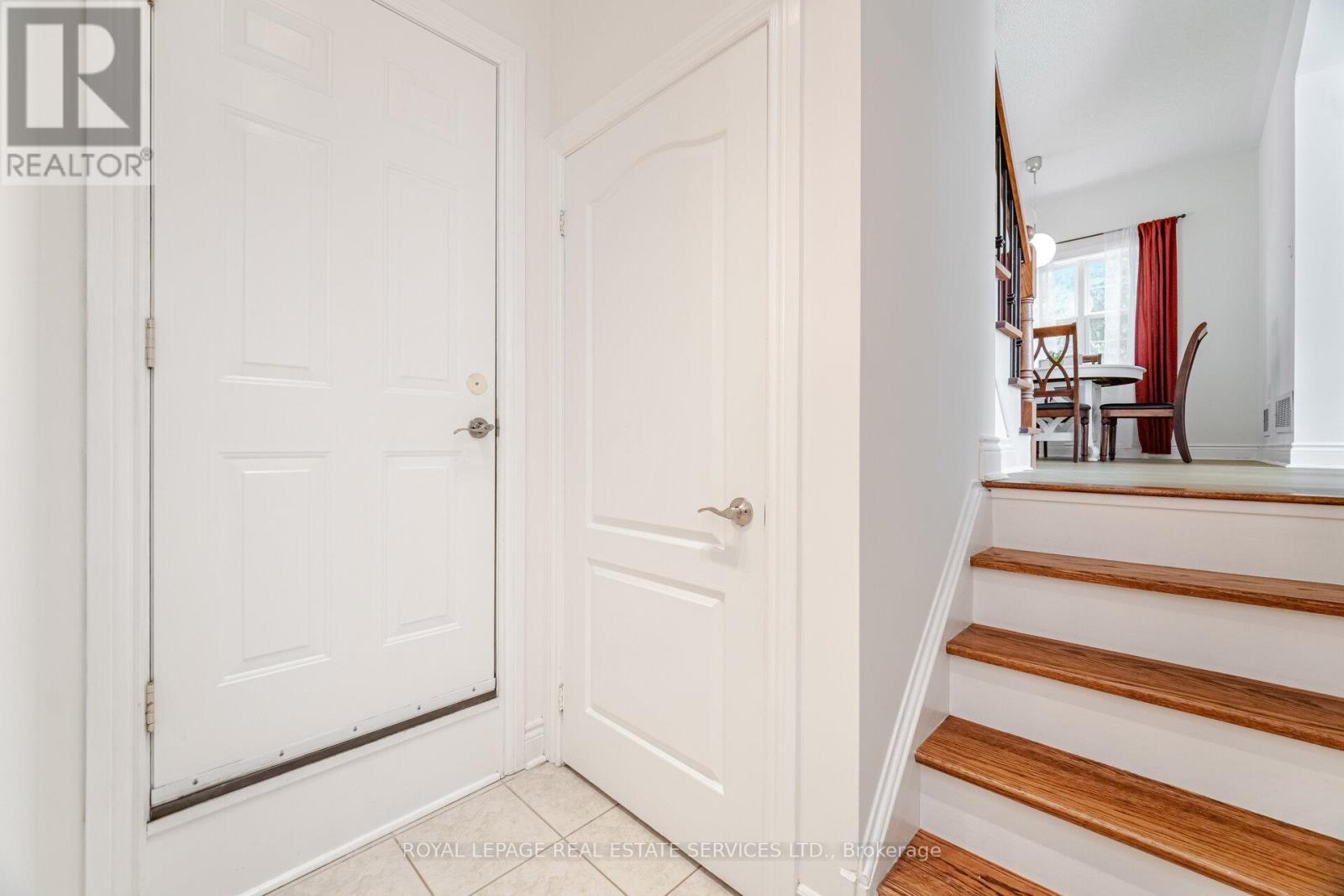 3896 Bloomington Crescent, Mississauga, ON - Indoor Photo Showing Other Room