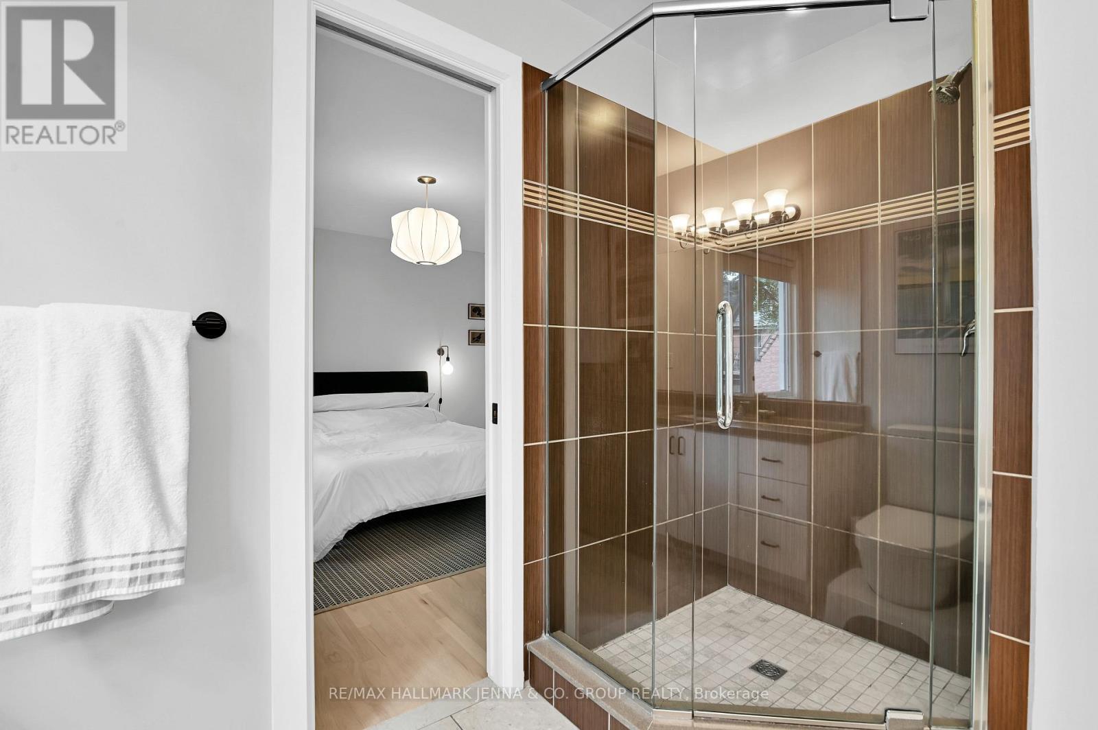 146 Percy Street, Ottawa, ON - Indoor Photo Showing Bathroom