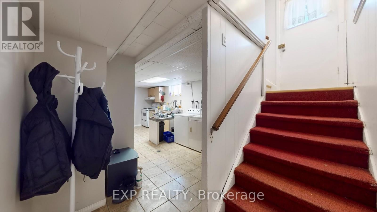 26 Ramsey Crescent, Hamilton, ON - Indoor Photo Showing Other Room