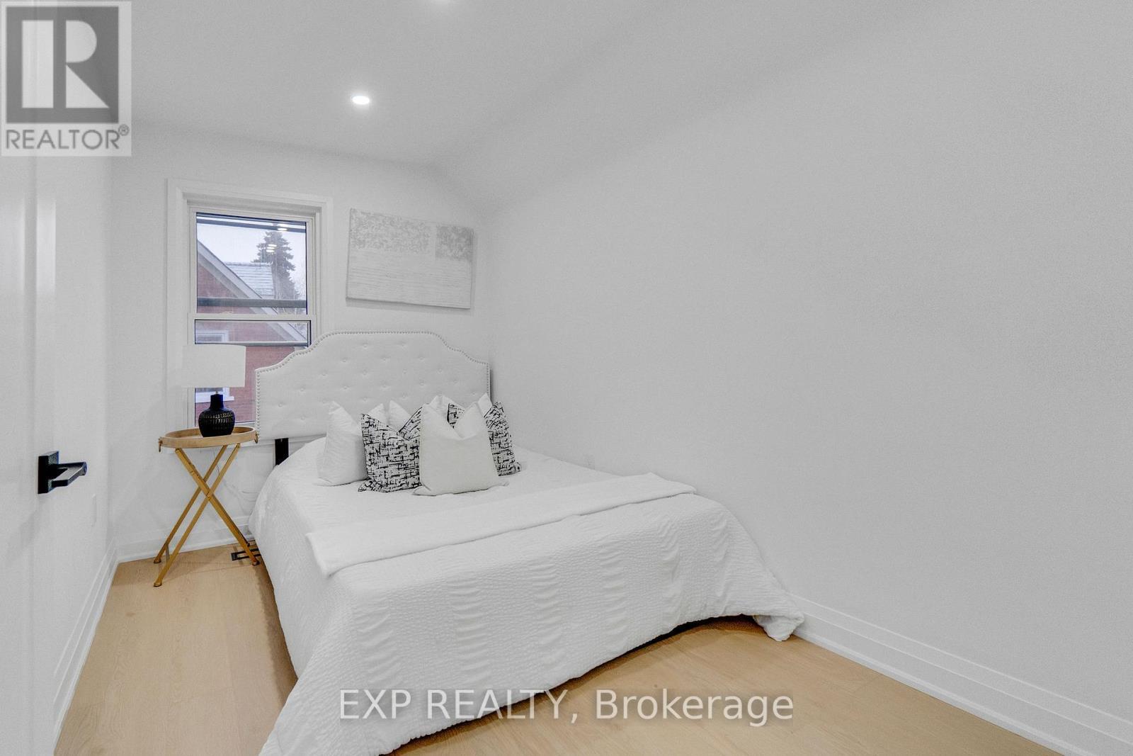64 Lancaster Street E, Kitchener, ON - Indoor Photo Showing Bedroom