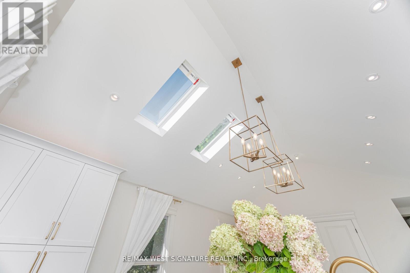 368 Main Street, King, ON - Photo Showing Other Room