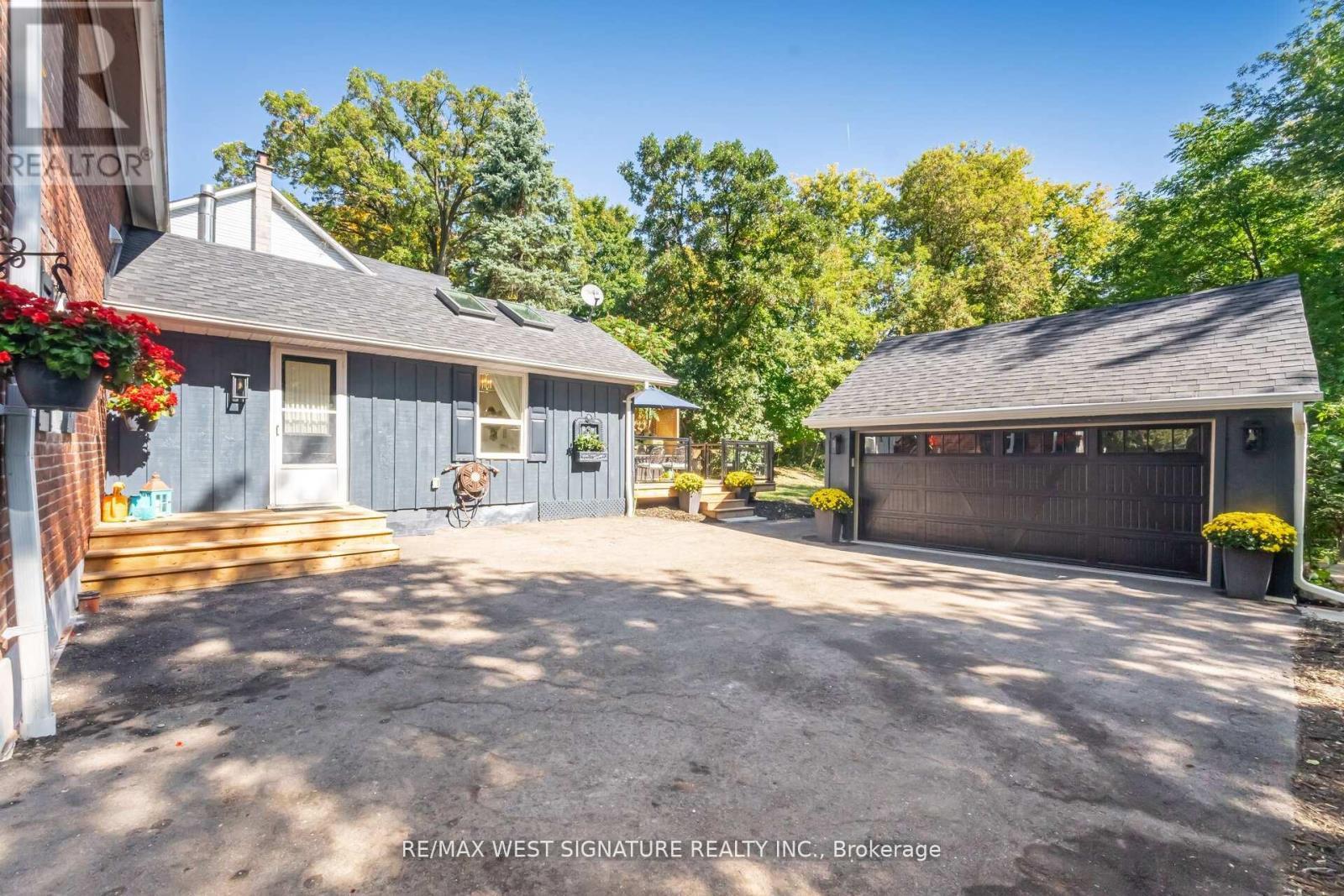 368 Main Street, King, ON - Outdoor