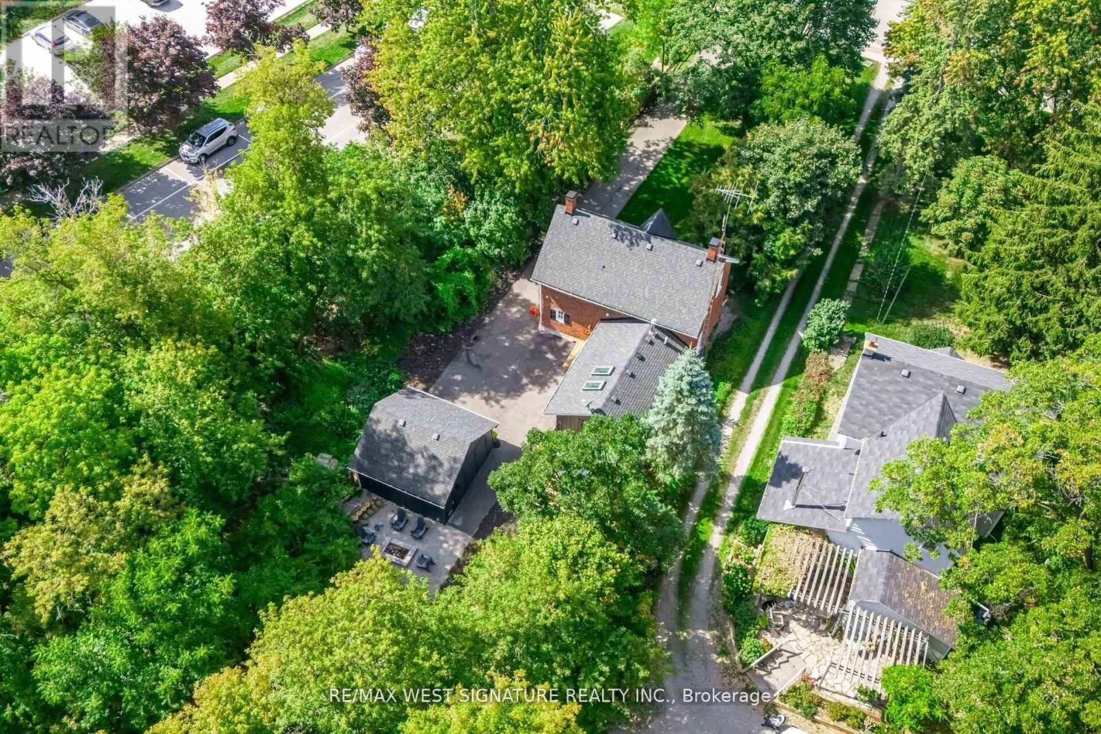 368 Main Street, King, ON - Outdoor