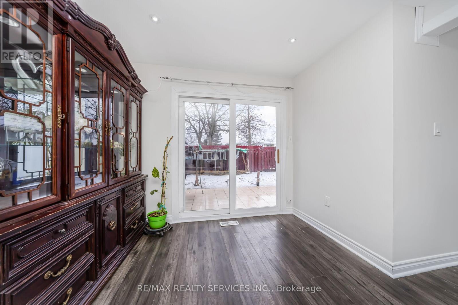 11 Juliette Square, Brampton, ON - Indoor Photo Showing Other Room