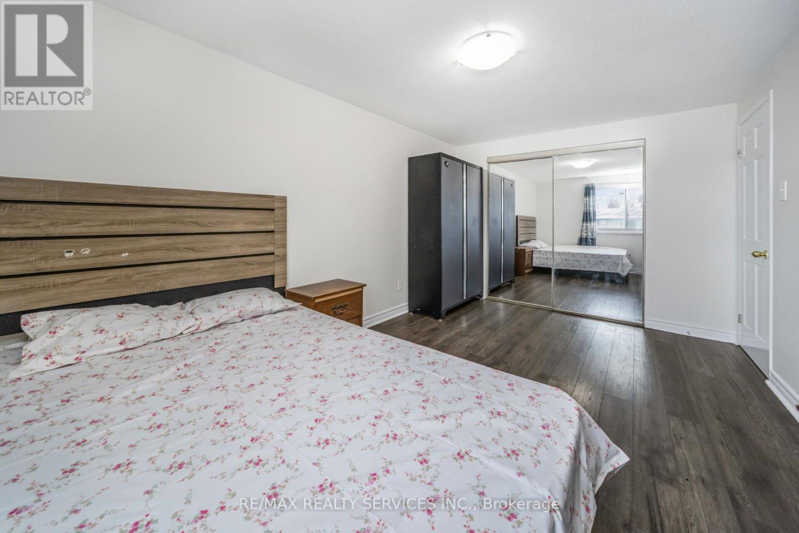 11 Juliette Square, Brampton, ON - Indoor Photo Showing Bedroom