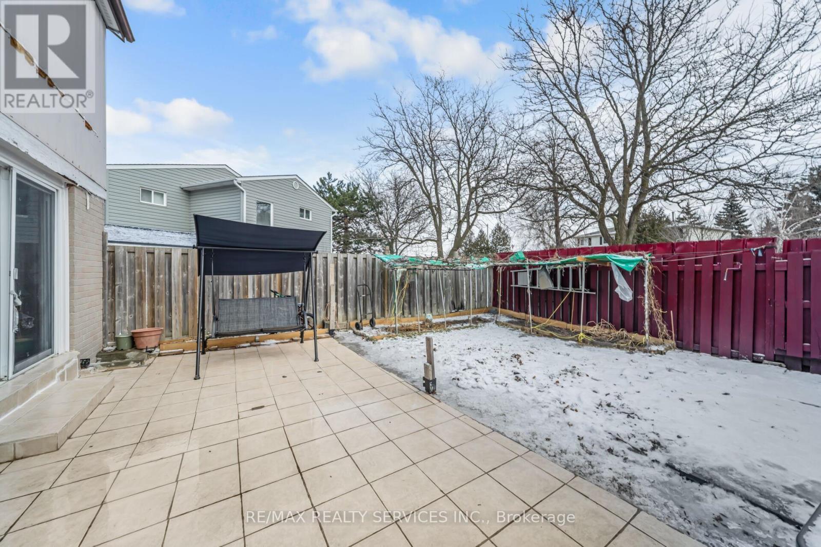 11 Juliette Square, Brampton, ON - Outdoor