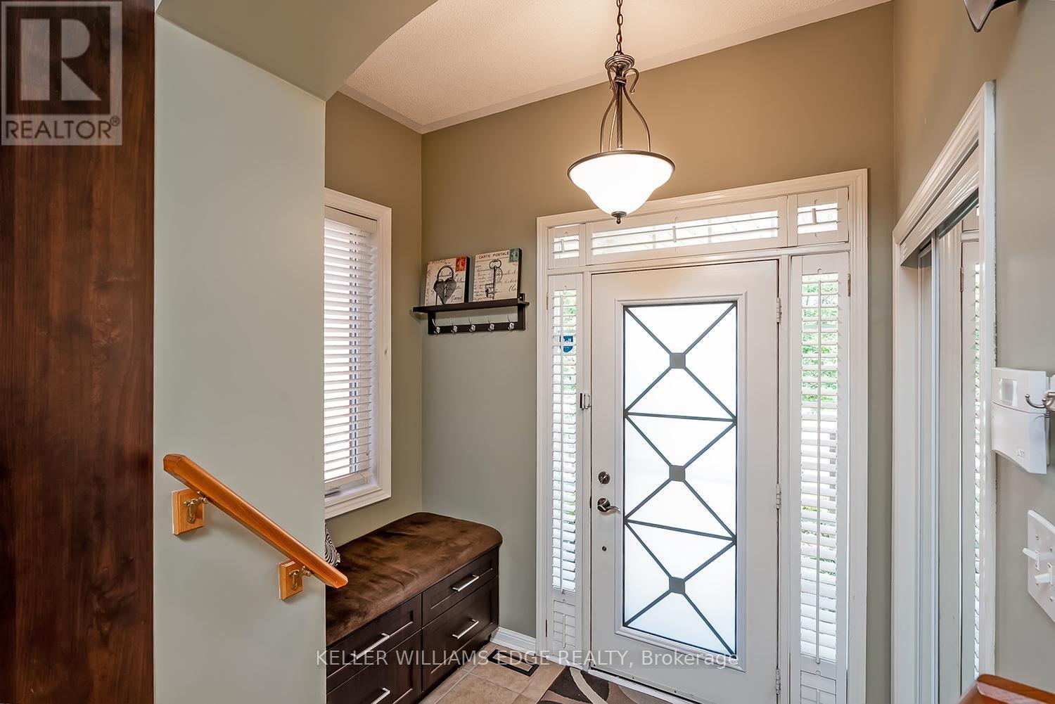 5586 Churchill Meadows Boulevard, Mississauga, ON - Indoor Photo Showing Other Room