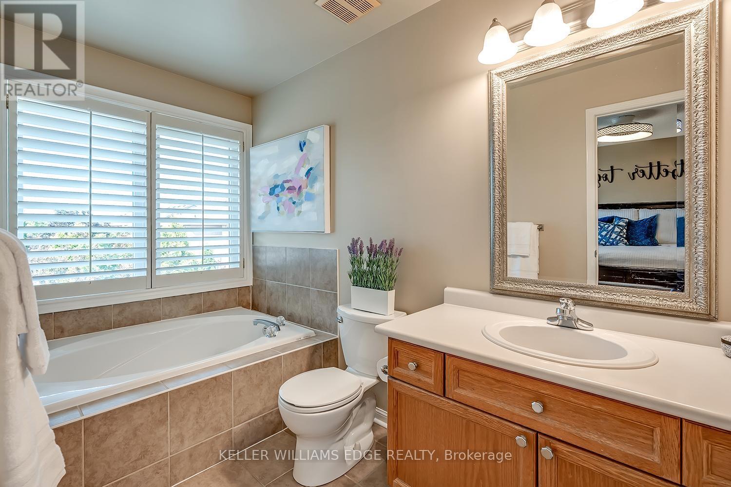 5586 Churchill Meadows Boulevard, Mississauga, ON - Indoor Photo Showing Bathroom