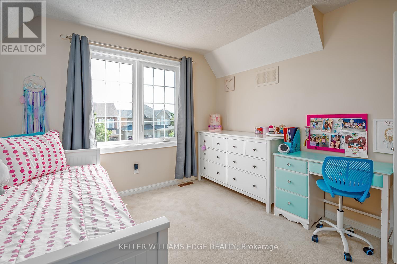 5586 Churchill Meadows Boulevard, Mississauga, ON - Indoor Photo Showing Bedroom