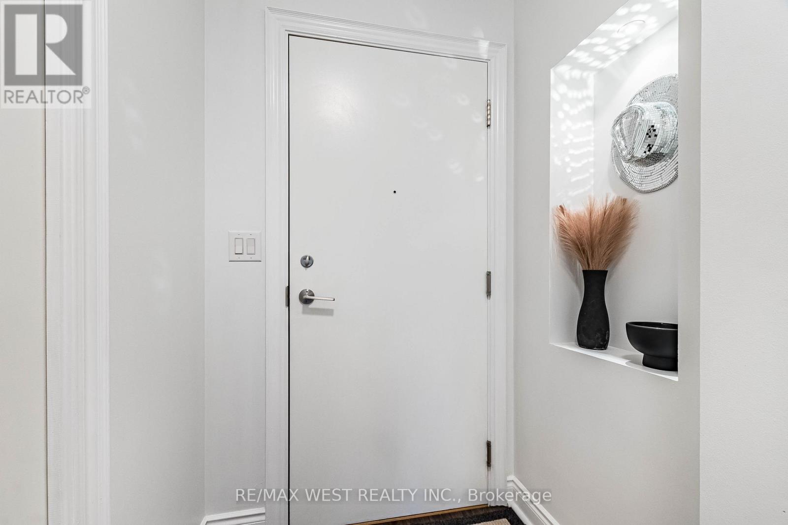 217 - 16 Brookers Lane, Toronto, ON - Indoor Photo Showing Other Room